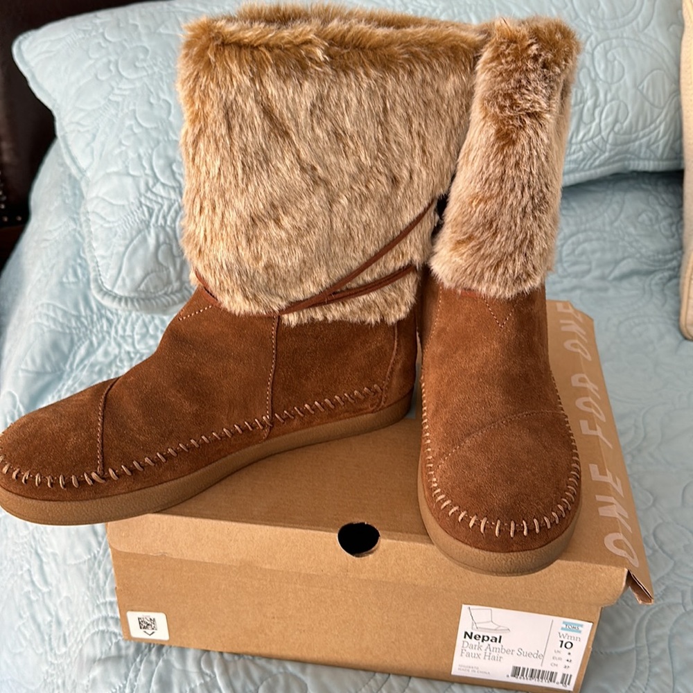 TOMS suede boots